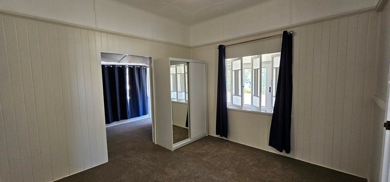 Photo - 117a Esplanade , Point Vernon QLD 4655 - Image 6