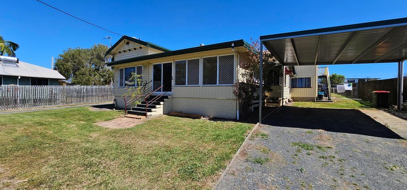 Photo - 117a Esplanade , Point Vernon QLD 4655 - Image 11