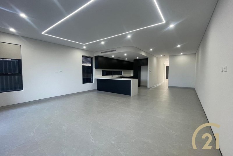 Photo - 117A Stella Street, Fairfield Heights NSW 2165 - Image 2