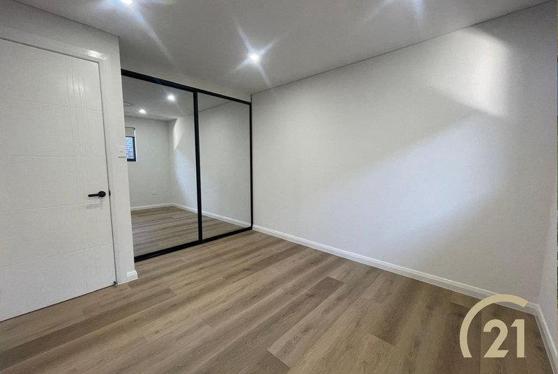 Photo - 117A Stella Street, Fairfield Heights NSW 2165 - Image 6