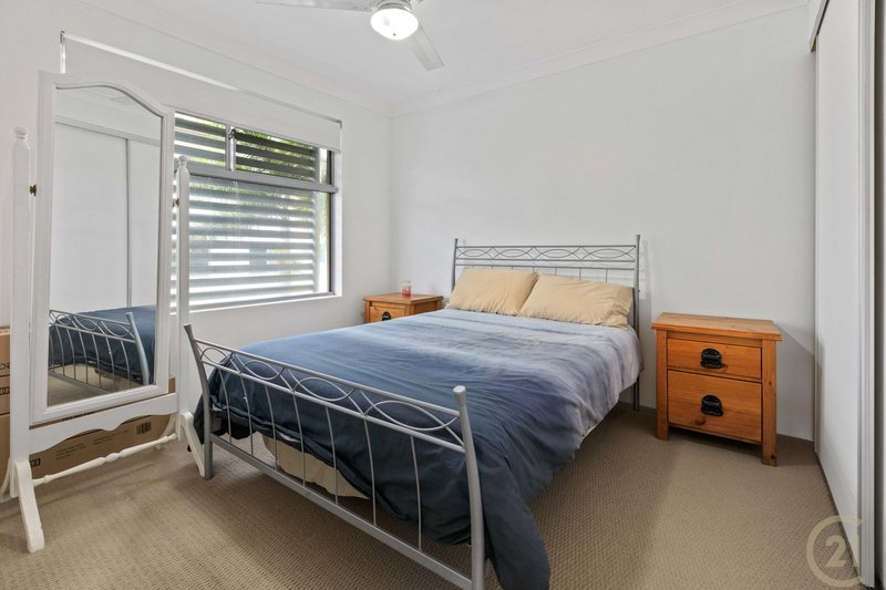 Photo - 11/8-10 Georgina Street, Woody Point QLD 4019 - Image 11