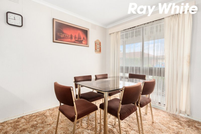 Photo - 1/18-19 Henty St , Pakenham VIC 3810 - Image 4