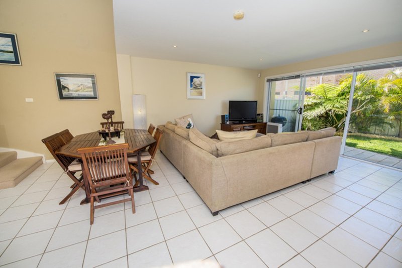 Photo - 11/8 Ala Moana Way, Fingal Bay NSW 2315 - Image 3