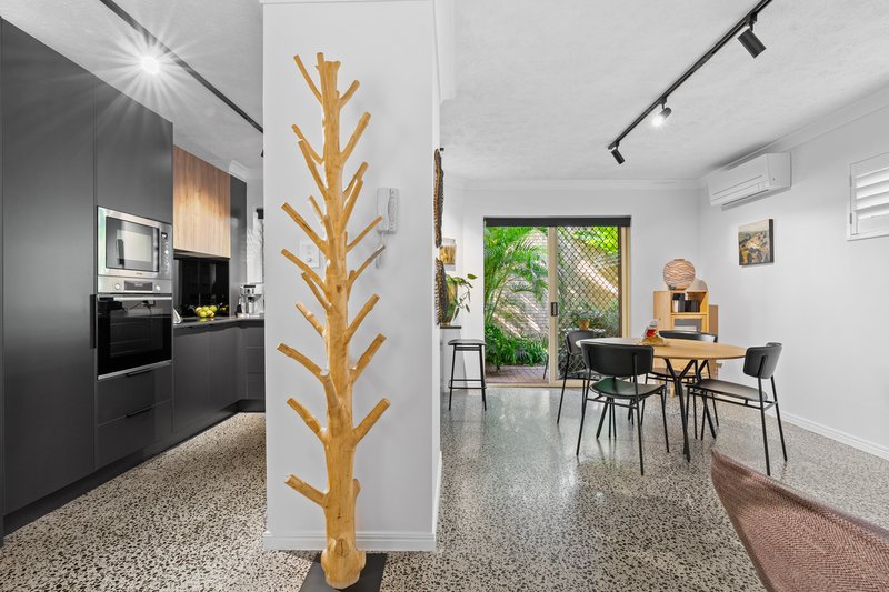 Photo - 1/18 Alma Road, Clayfield QLD 4011 - Image 5