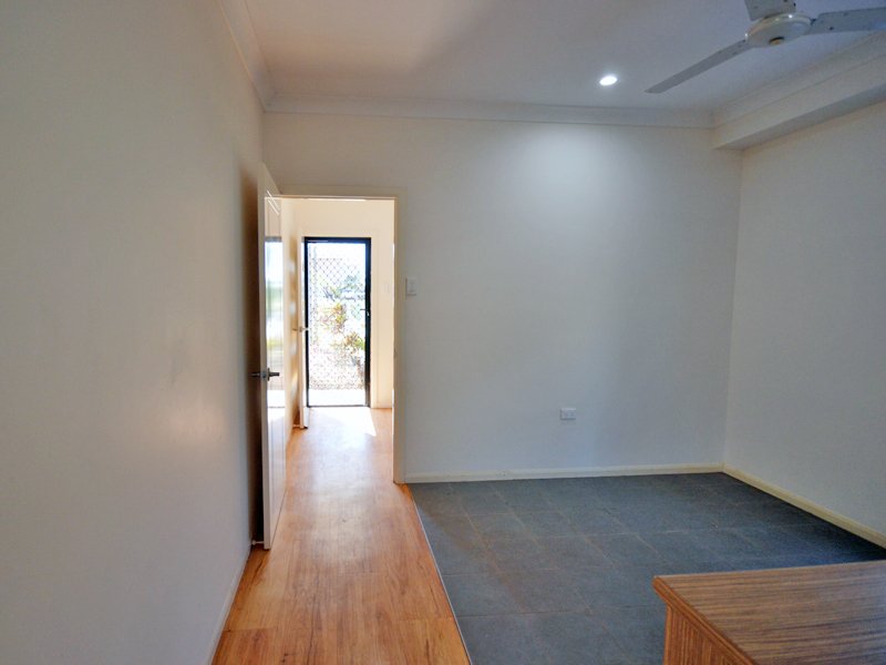 Photo - 1/18 Anzac Avenue, Rocky Point QLD 4874 - Image 18