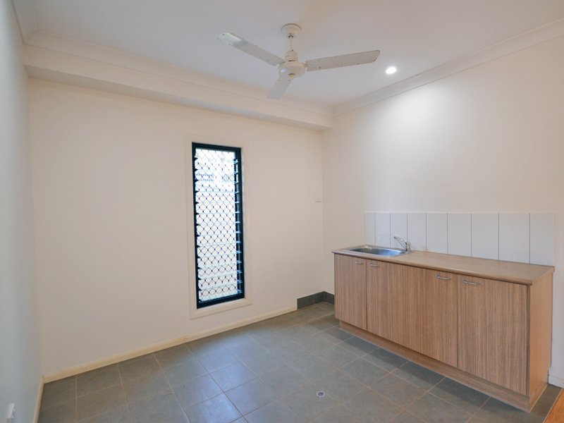 Photo - 1/18 Anzac Avenue, Rocky Point QLD 4874 - Image 19