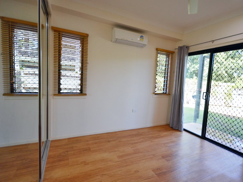 Photo - 1/18 Anzac Avenue, Rocky Point QLD 4874 - Image 21