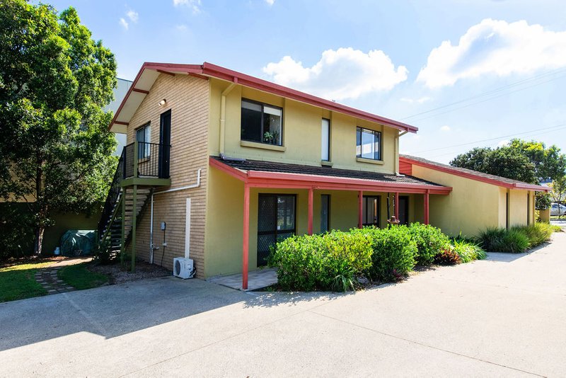 Photo - 118 Ashmore Road, Benowa QLD 4217 - Image 3