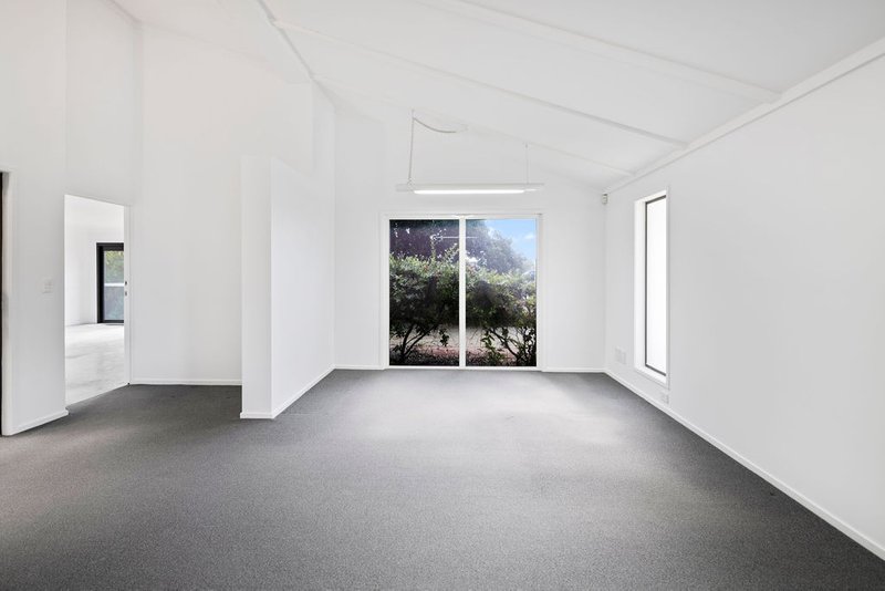 Photo - 118 Ashmore Road, Benowa QLD 4217 - Image 4