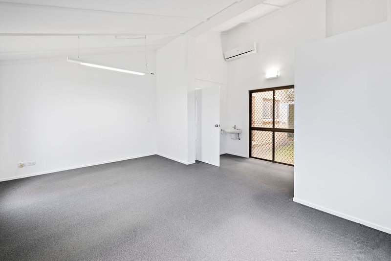 Photo - 118 Ashmore Road, Benowa QLD 4217 - Image 5