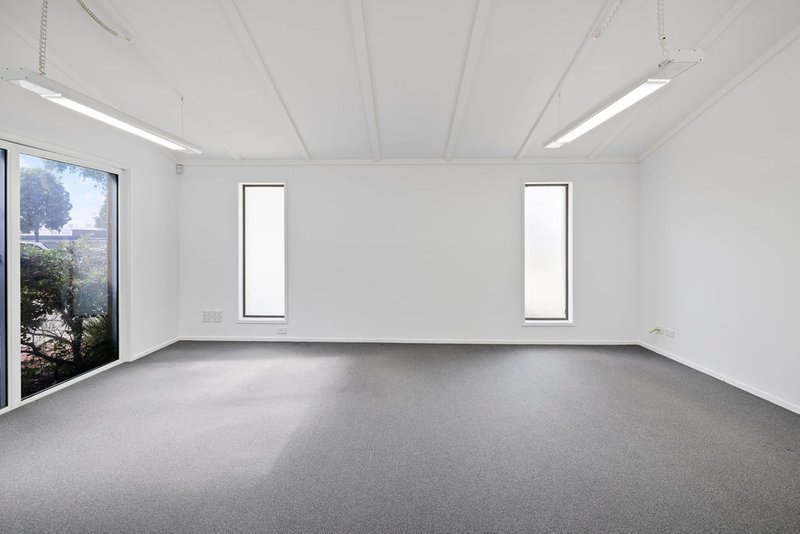 Photo - 118 Ashmore Road, Benowa QLD 4217 - Image 6