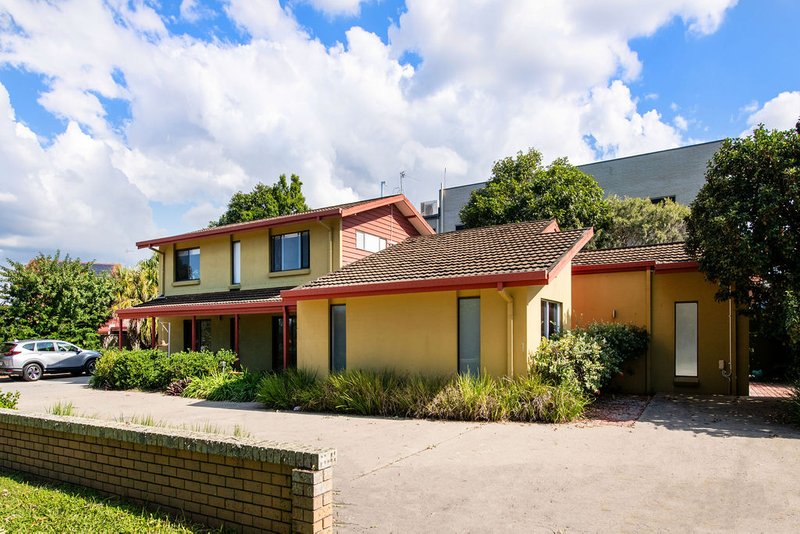 Photo - 118 Ashmore Road, Benowa QLD 4217 - Image 18