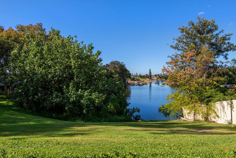 Photo - 118 Ashmore Road, Benowa QLD 4217 - Image 19