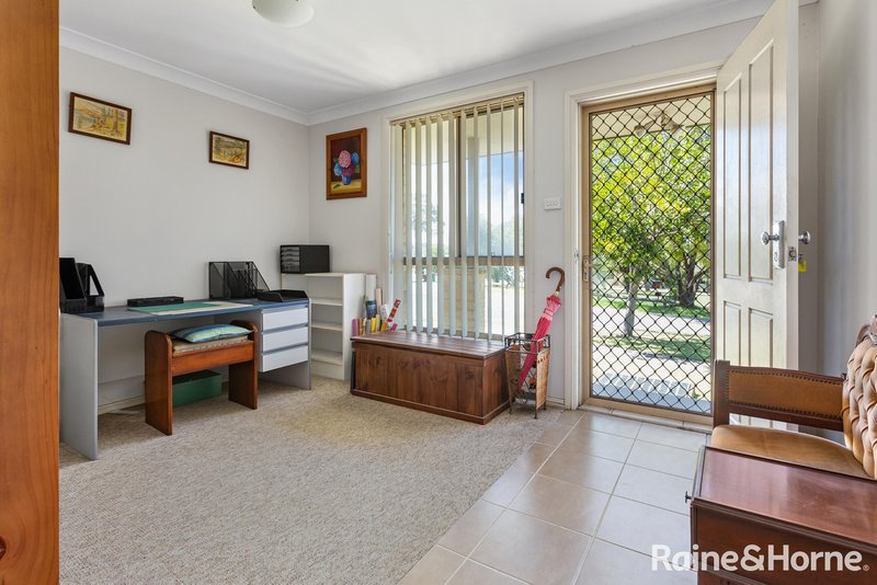 Photo - 1/18 Burke Place, Birmingham Gardens NSW 2287 - Image 2