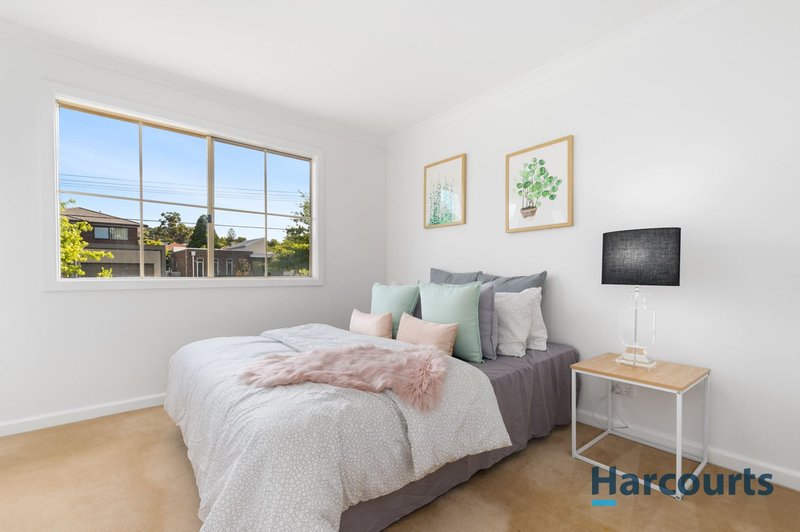 Photo - 1/18 Cadorna Street, Box Hill South VIC 3128 - Image 4