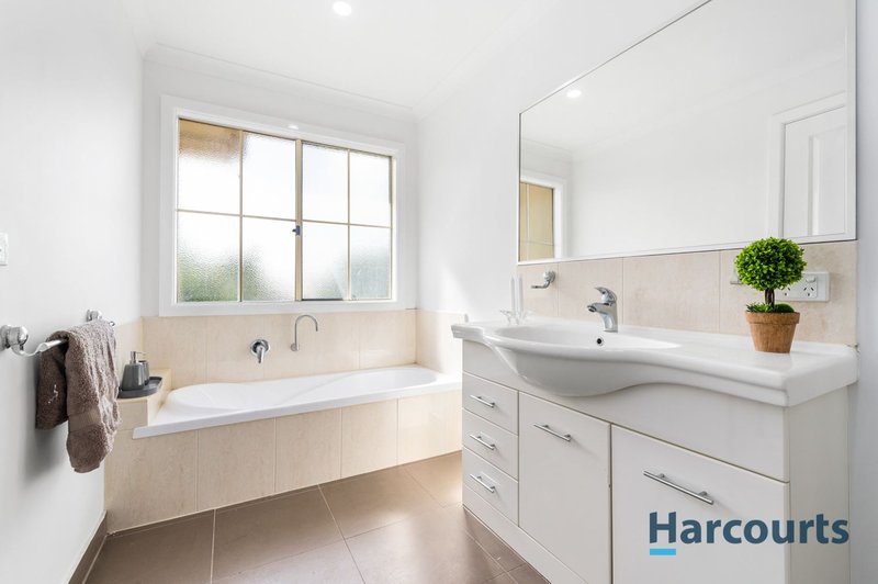 Photo - 1/18 Cadorna Street, Box Hill South VIC 3128 - Image 9