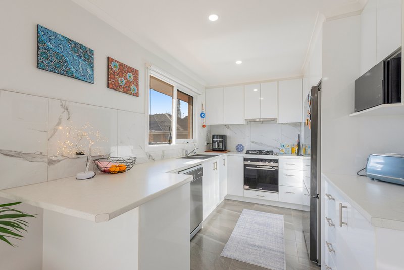 Photo - 1/18 Clydebank Avenue, Endeavour Hills VIC 3802 - Image 3