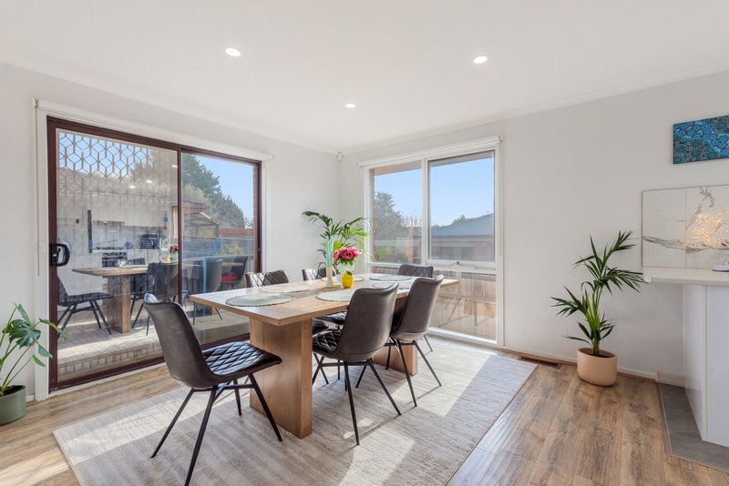 Photo - 1/18 Clydebank Avenue, Endeavour Hills VIC 3802 - Image 4