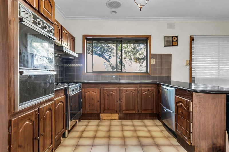 Photo - 118 Cramer Street, Preston VIC 3072 - Image 4