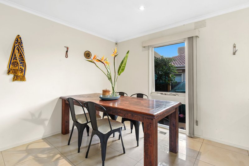 Photo - 118 Darren Road, Keysborough VIC 3173 - Image 4