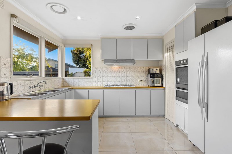 Photo - 118 Darren Road, Keysborough VIC 3173 - Image 5