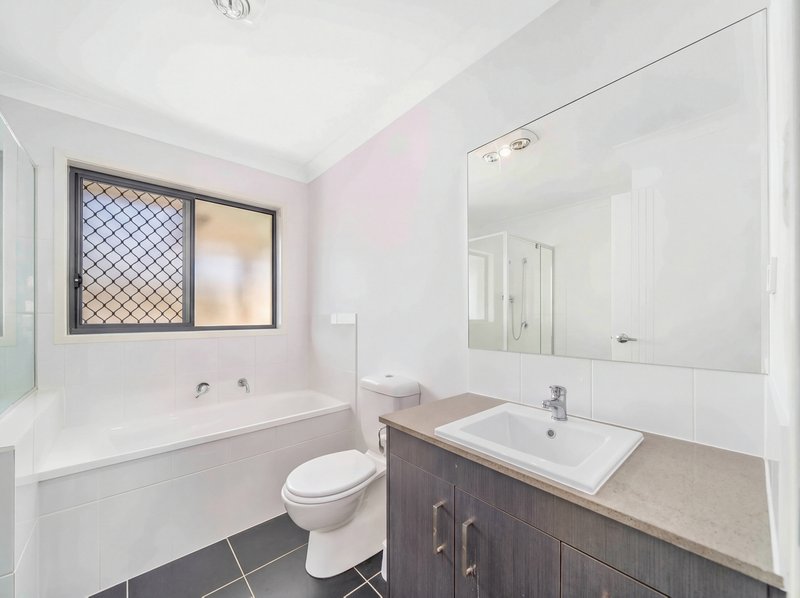 Photo - 1/18 Dryander Street, North Lakes QLD 4509 - Image 16