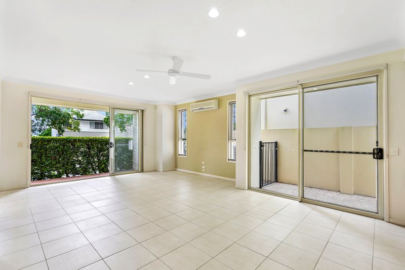 Photo - 118 Easthill Drive, Robina QLD 4226 - Image 2