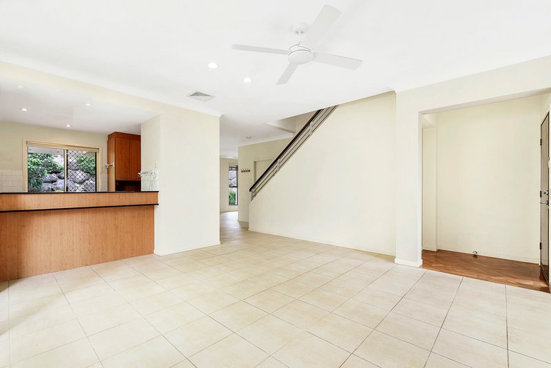 Photo - 118 Easthill Drive, Robina QLD 4226 - Image 4