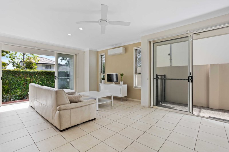 Photo - 118 Easthill Drive, Robina QLD 4226 - Image 2