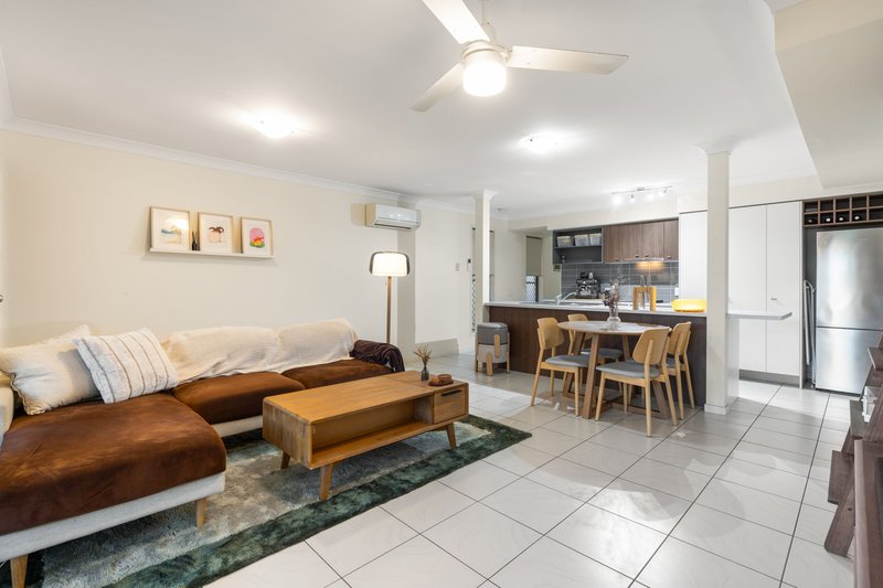 Photo - 11/8 Eric Road, Holland Park QLD 4121 - Image 3