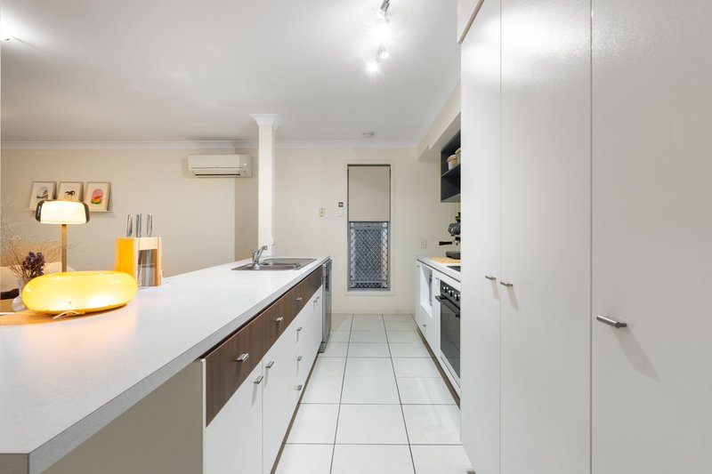 Photo - 11/8 Eric Road, Holland Park QLD 4121 - Image 5