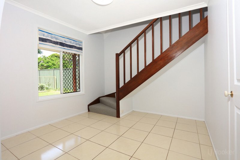 Photo - 1/18 Eurimbula Court, Paradise Point QLD 4216 - Image 3