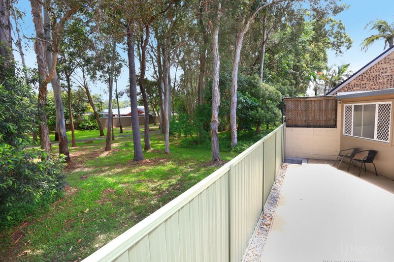 Photo - 1/18 Eurimbula Court, Paradise Point QLD 4216 - Image 17