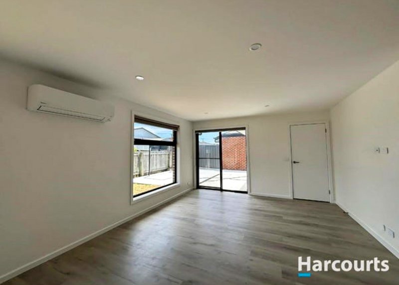 Photo - 1/18 Eveline Court, Devonport TAS 7310 - Image 5