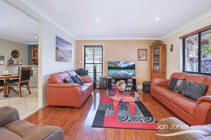 Photo - 118 Eversleigh Road, Scarborough QLD 4020 - Image 3