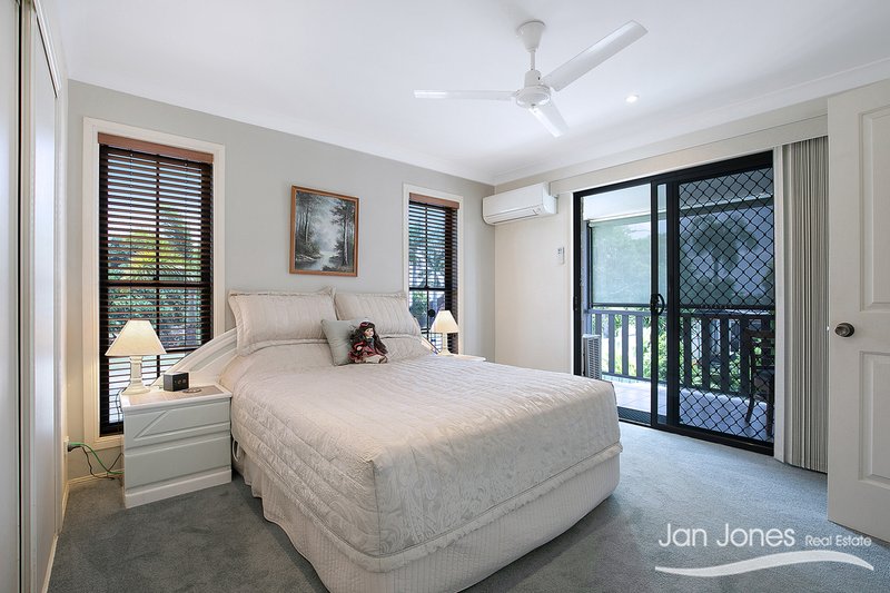 Photo - 118 Eversleigh Road, Scarborough QLD 4020 - Image 9