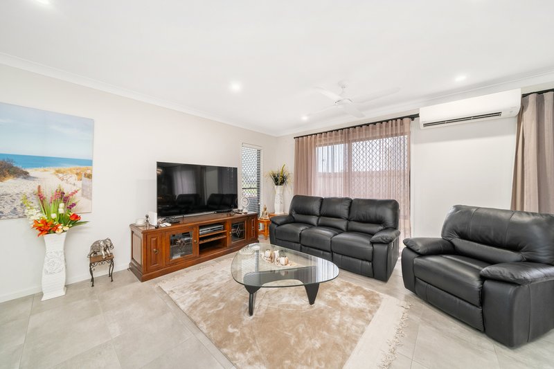 Photo - 118 Fraser Drive, Burpengary East QLD 4505 - Image 3