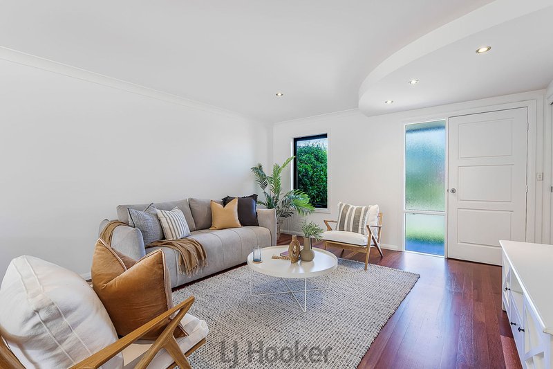 Photo - 1/18 Geraldton Drive, Redhead NSW 2290 - Image 3