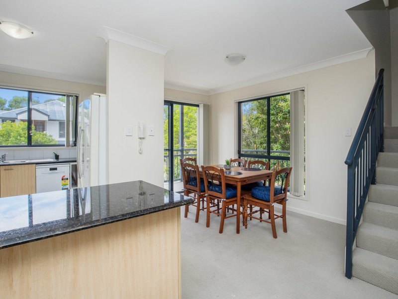 Photo - 1/18 Geraldton Drive, Varsity Lakes QLD 4227 - Image 6