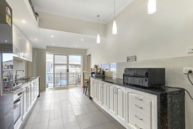 Photo - 1/18 Grandview Avenue, Dandenong VIC 3175 - Image 5