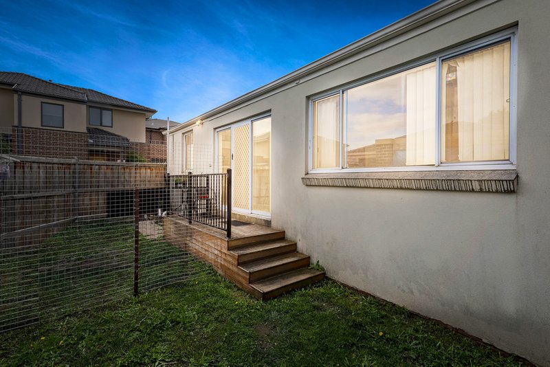 Photo - 1/18 Grandview Avenue, Dandenong VIC 3175 - Image 11