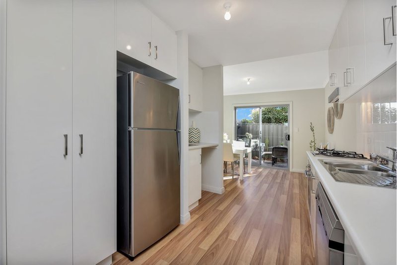 Photo - 1/18 Grazing Avenue, Morphett Vale SA 5162 - Image 6