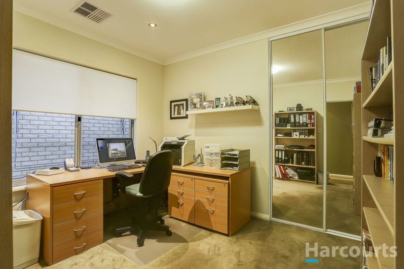 Photo - 118 Hayes Avenue, Yokine WA 6060 - Image 8