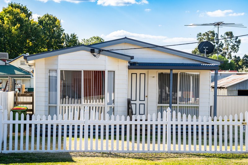 Photo - 1/18 Henty Street, Culcairn NSW 2660 - Image 1