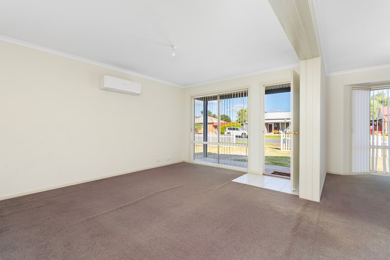 Photo - 1/18 Henty Street, Culcairn NSW 2660 - Image 3