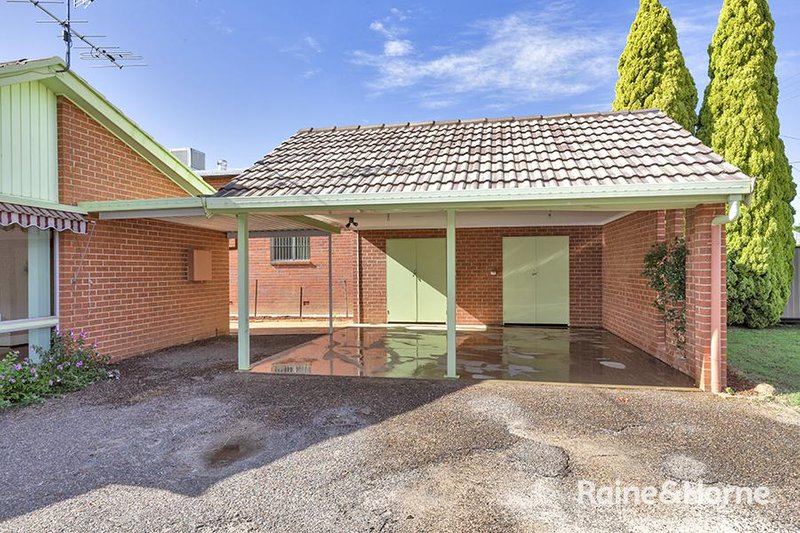 Photo - 1/18 Hercules Street, Tamworth NSW 2340 - Image 2