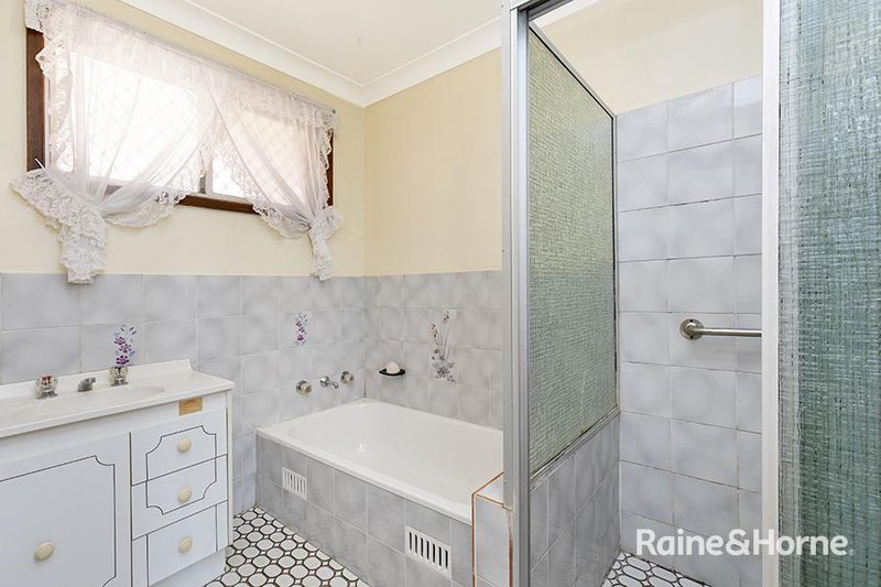 Photo - 1/18 Hercules Street, Tamworth NSW 2340 - Image 10