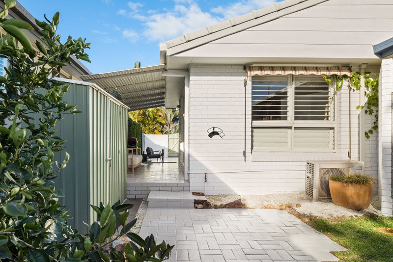 Photo - 1/18 Jacaranda Avenue, Tweed Heads West NSW 2485 - Image 3