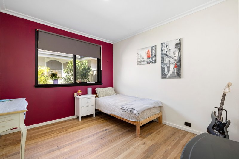 Photo - 1/18 Jack Road, Cheltenham VIC 3192 - Image 12