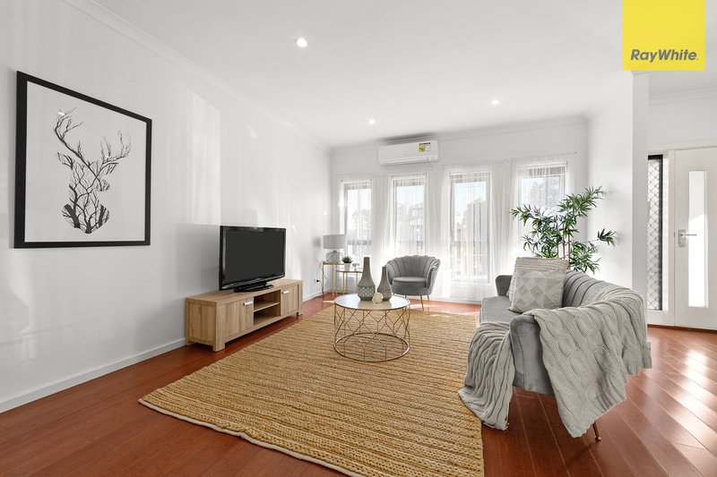 Photo - 1/18 Kynoch Street, Deer Park VIC 3023 - Image 2